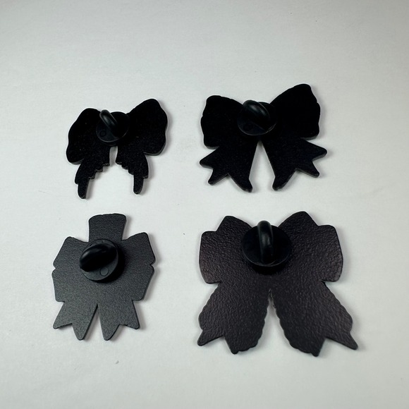Spooky Halloween Bow Enamel Pin Set Gothic Spooky Pastel Goth Lapel Brooch Pins - Picture 4 of 5
